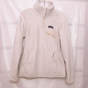 Patagonia fuzzy pullover with buttoned frocket